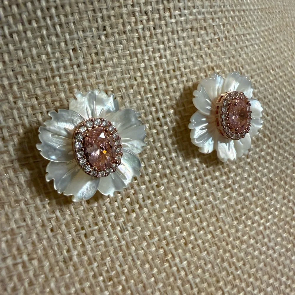 N/A these elegant